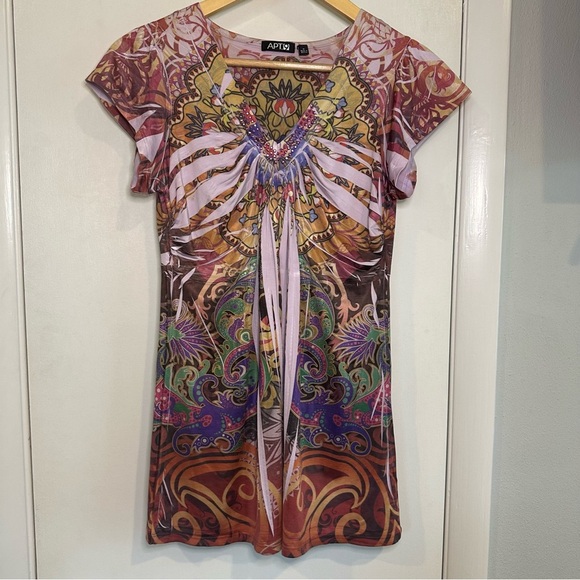 Apt. 9 Y2K Whimsical V-Neck Shirt. Size: Medium. - Picture 1 of 7